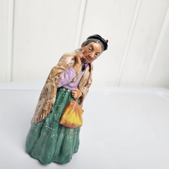 Vintage Bridget Royal Doultan HN2070 1950 - Picture 8 of 15